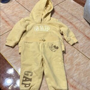 GAP Yellow Hoodie and Pants Set!

Pet and smoke free home:)